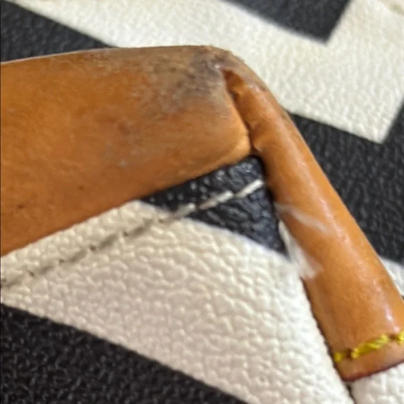 Dooney & Bourke Black and White Chevron Satchel - Picture 5 of 9